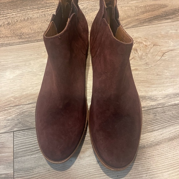 Kork Ease Velma Ankle Red Burgundy Suede Flat Booties Women’s 9.5 Chelsea Boot - Picture 2 of 6